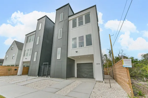 $3,300 | 3808 Ennis Street, Houston, TX 77004