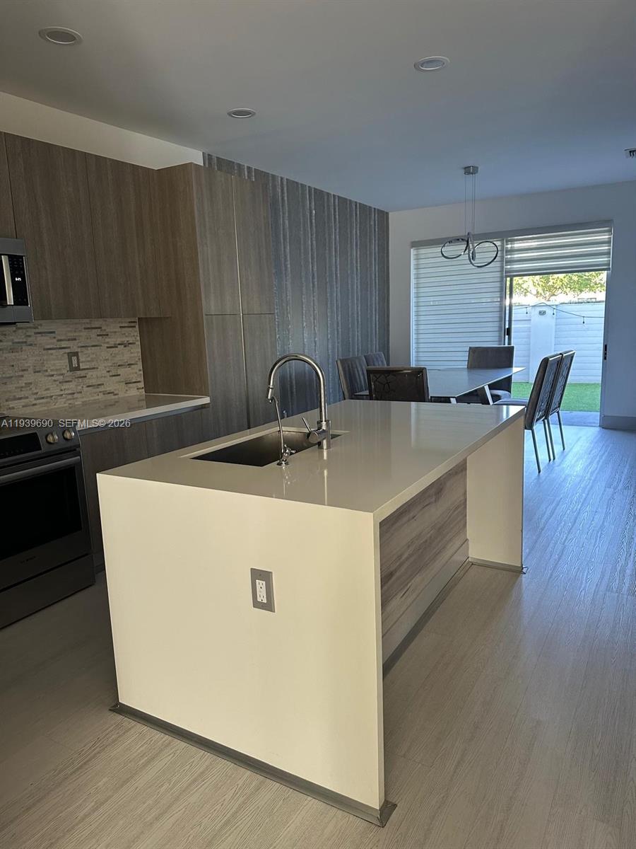 7220 Northwest 103rd Path Doral, FL 33178 - Photo 4 of 8