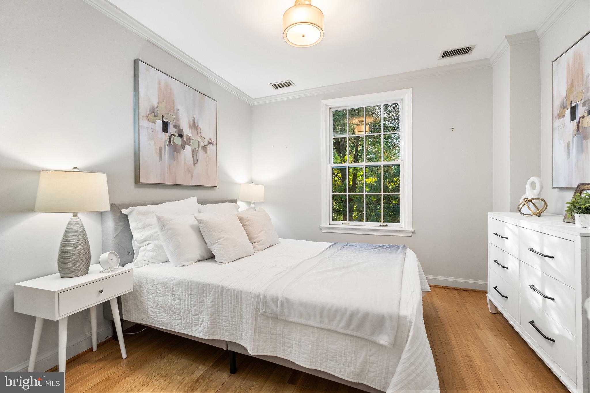 2 Pomander Walk Northwest Washington, DC 20007 - Photo 24 of 30 Main Bedroom