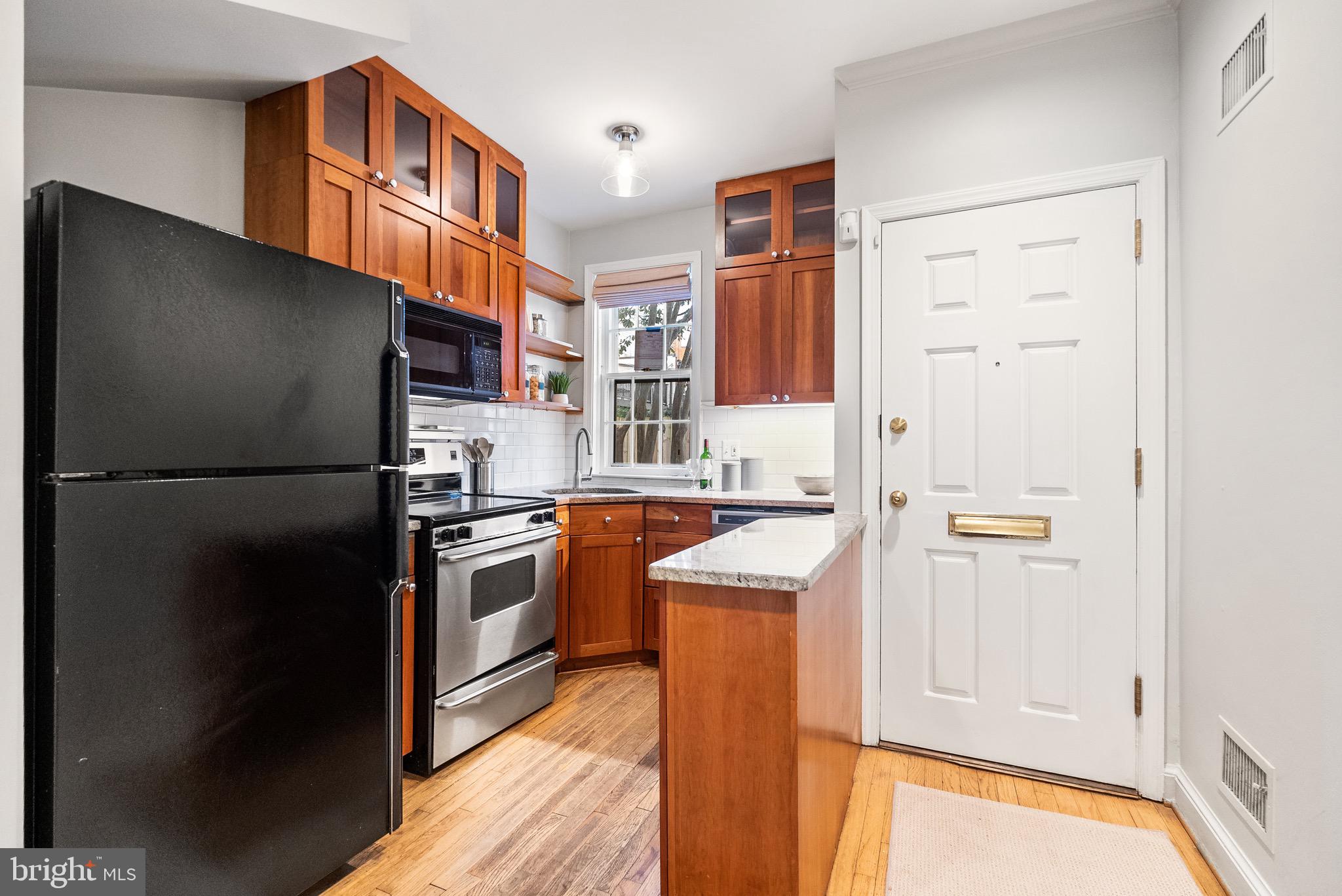 2 Pomander Walk Northwest Washington, DC 20007 - Photo 6 of 30 Kitten