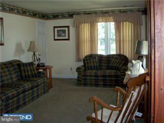 437 Morrison Road Reading, PA 19601 - Photo 2 of 10