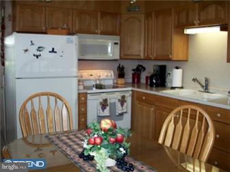437 Morrison Road Reading, PA 19601 - Photo 5 of 10