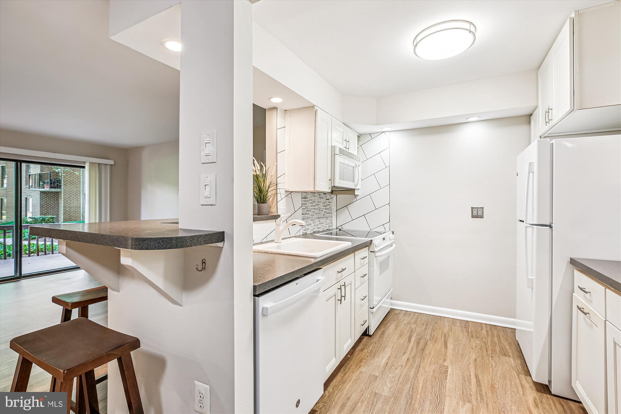 17800 Buehler Road, Unit 1D4 Olney, MD 20832 - Photo 8 of 20 Kitchen