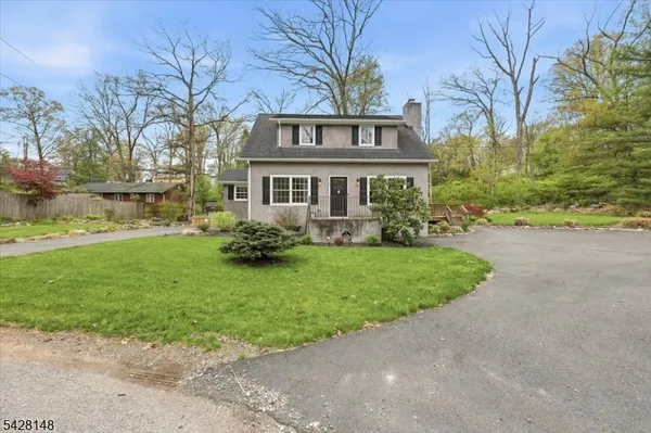 $450,000 | 4 Tote Road, Andover, NJ 07821