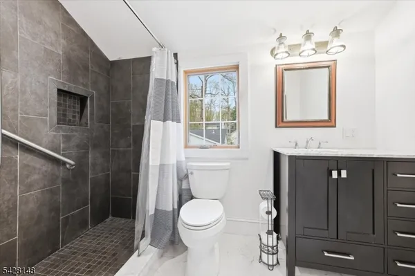 $450,000 | 4 Tote Road, Andover, NJ 07821