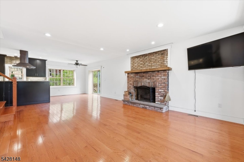 4 Tote Road Andover, NJ 07821 - Photo 5 of 30