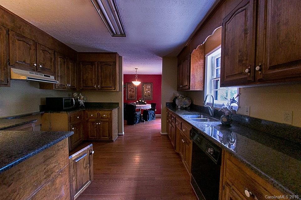 252 Oak Grove Road Blacksburg, SC 29702 - Photo 13 of 20