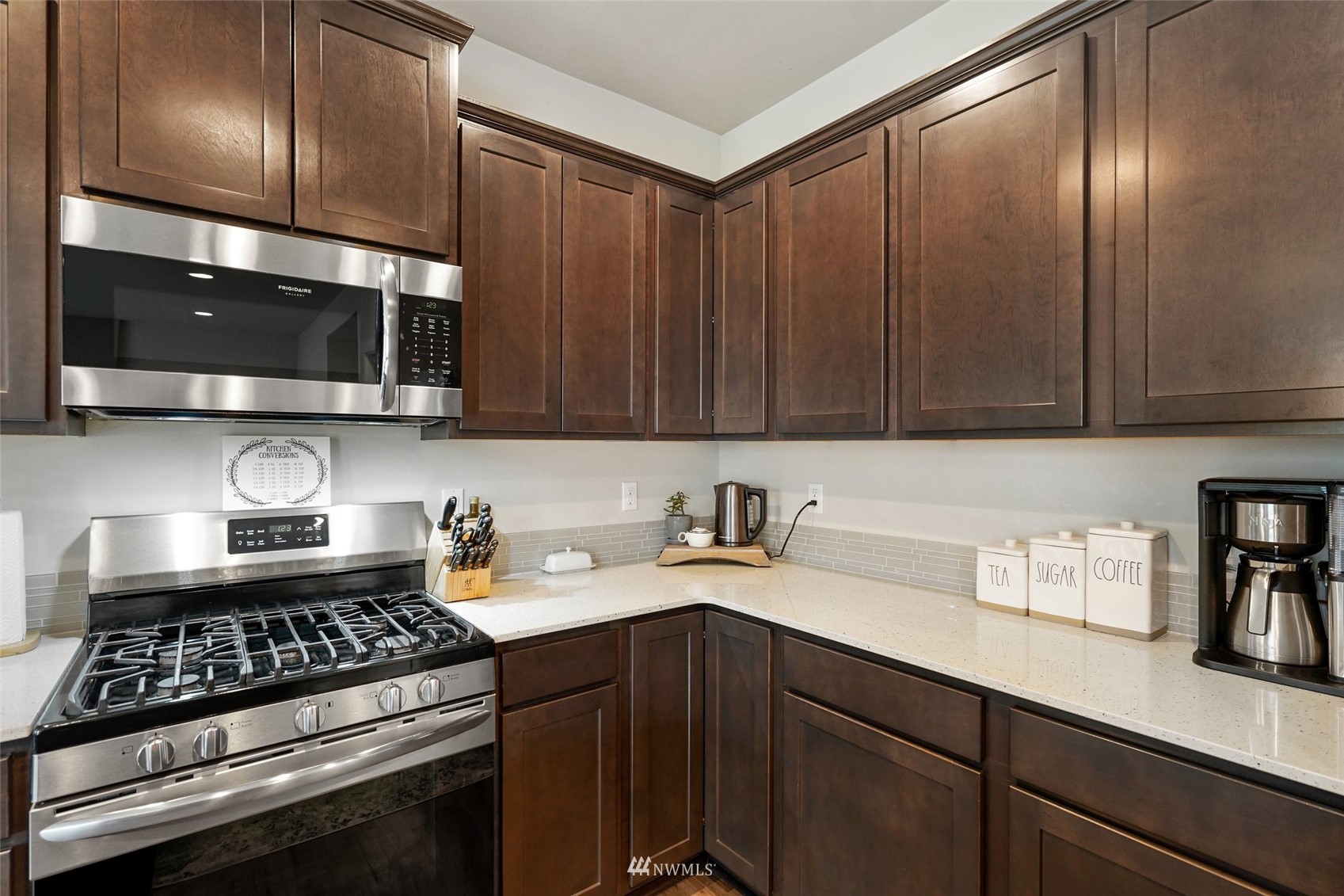 6715 Jensen Road Stanwood, WA 98292 - Photo 8 of 40 Gallery Image 8