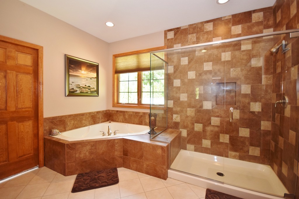 1256 Amostown Road West Springfield, MA 01089 - Photo 16 of 30