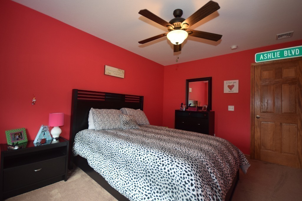 1256 Amostown Road West Springfield, MA 01089 - Photo 18 of 30