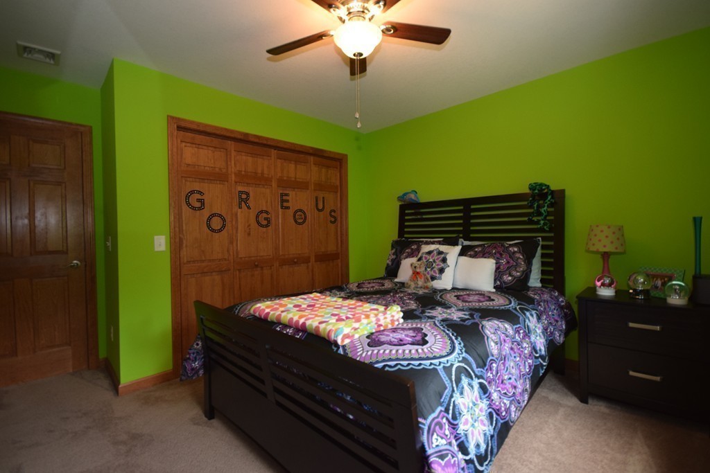 1256 Amostown Road West Springfield, MA 01089 - Photo 20 of 30