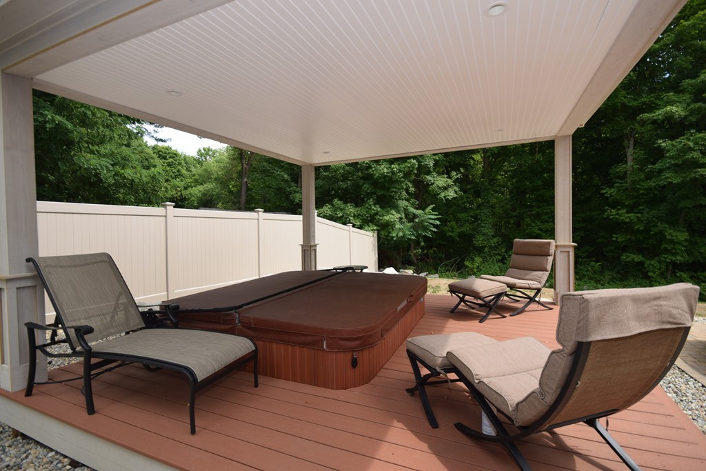1256 Amostown Road West Springfield, MA 01089 - Photo 28 of 30