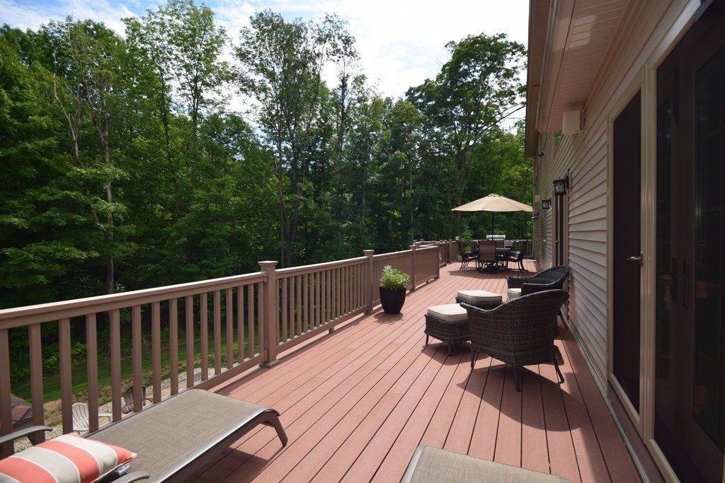 1256 Amostown Road West Springfield, MA 01089 - Photo 3 of 30