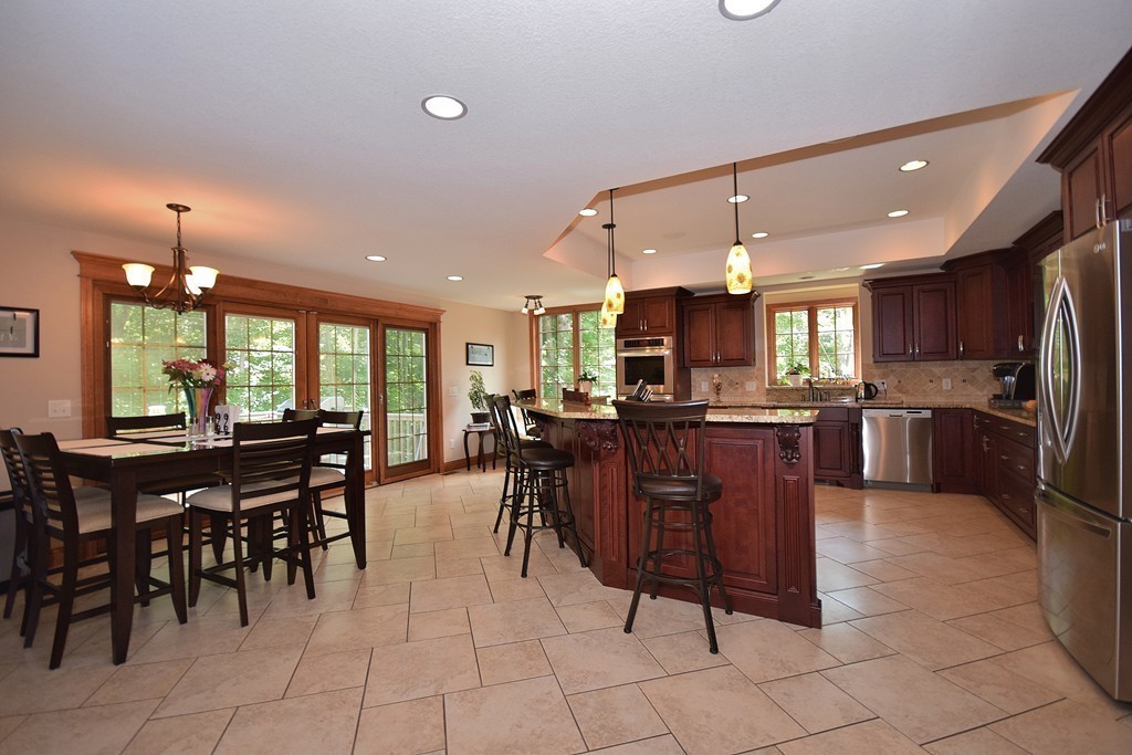1256 Amostown Road West Springfield, MA 01089 - Photo 5 of 30