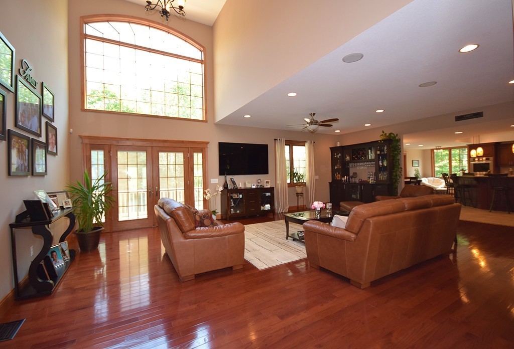 1256 Amostown Road West Springfield, MA 01089 - Photo 10 of 30