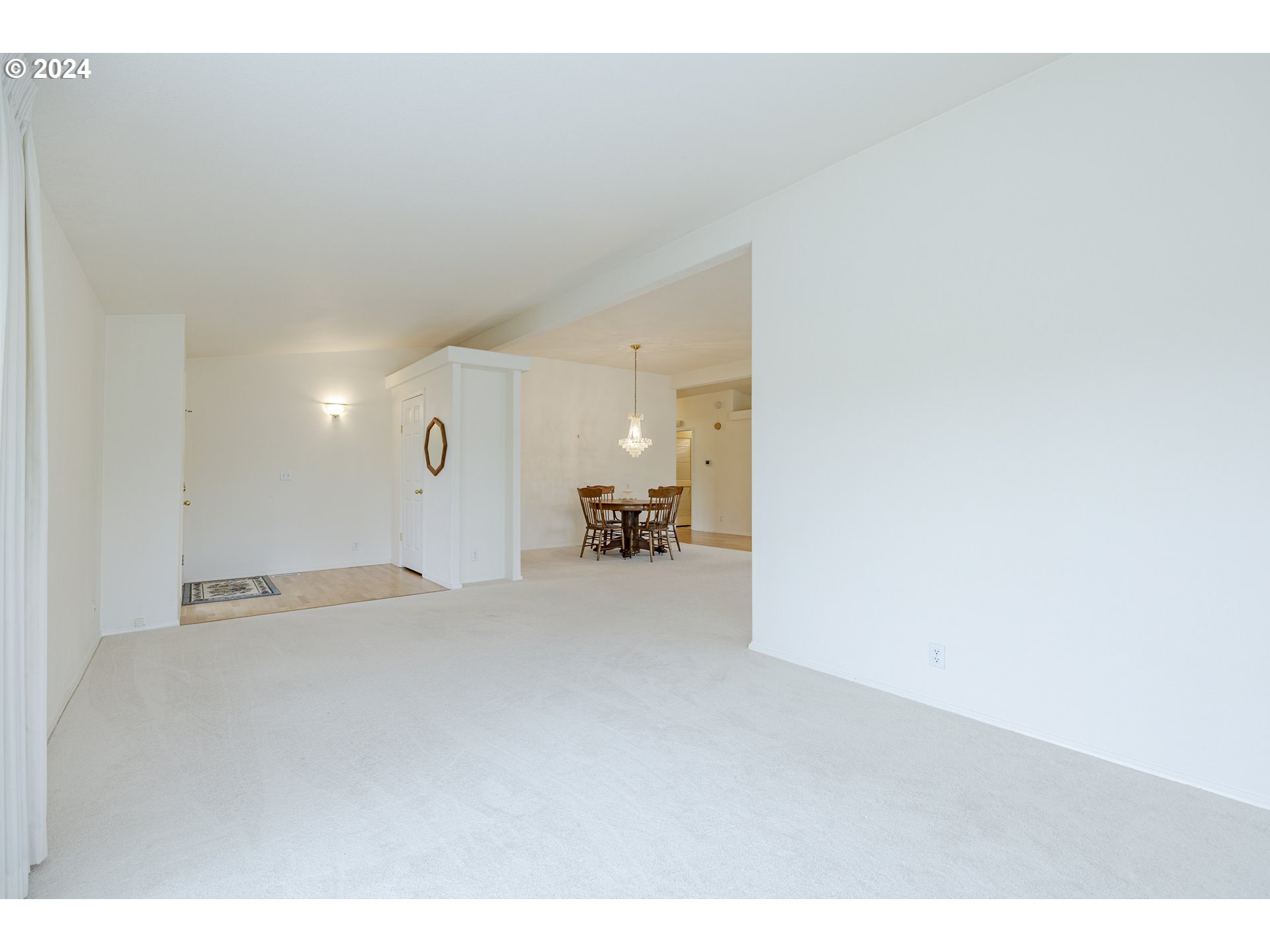 3220 Crescent Avenue, Unit 67 Eugene, OR 97408 - Photo 8 of 48 a view of a room with a table and a chair