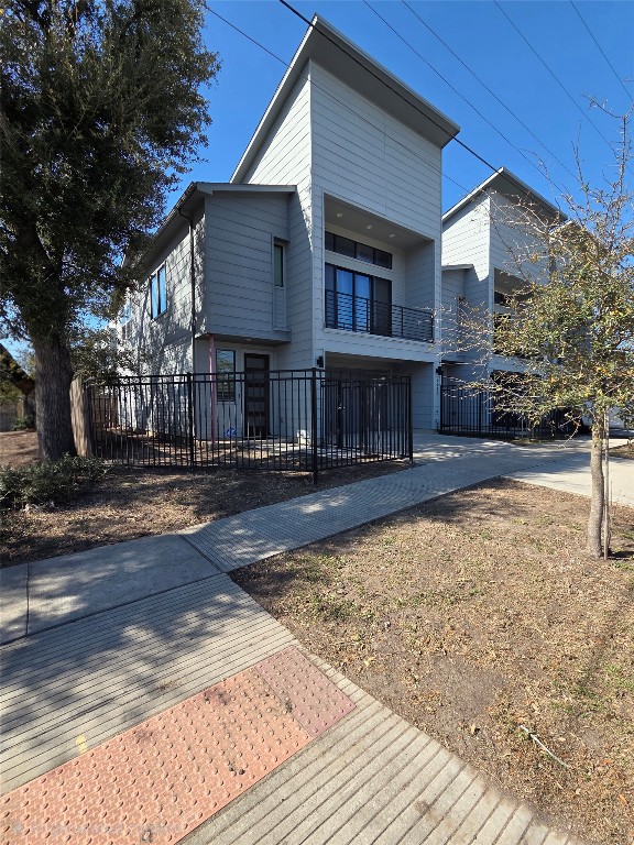 6642 Del Rio Street Houston, TX 77021 - Photo 2 of 16