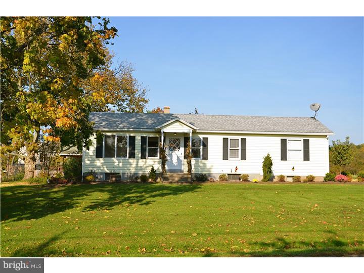 1653 Roundhouse Road Quakertown, PA 18951 - Photo 2 of 15 Gallery Image 2