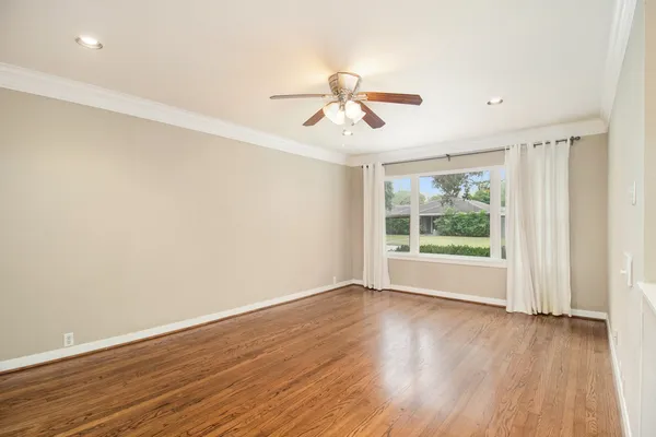 $2,700 | 8418 Lorrie Drive, Houston, TX 77025