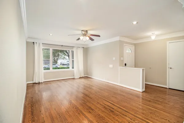 $2,700 | 8418 Lorrie Drive, Houston, TX 77025