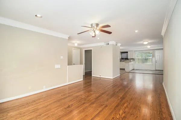 $2,700 | 8418 Lorrie Drive, Houston, TX 77025