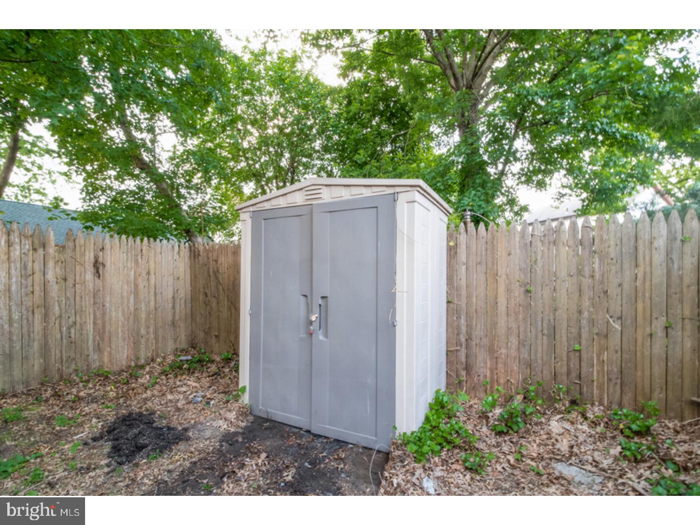 327 Middleton Street Riverside, NJ 08075 - Photo 2 of 14