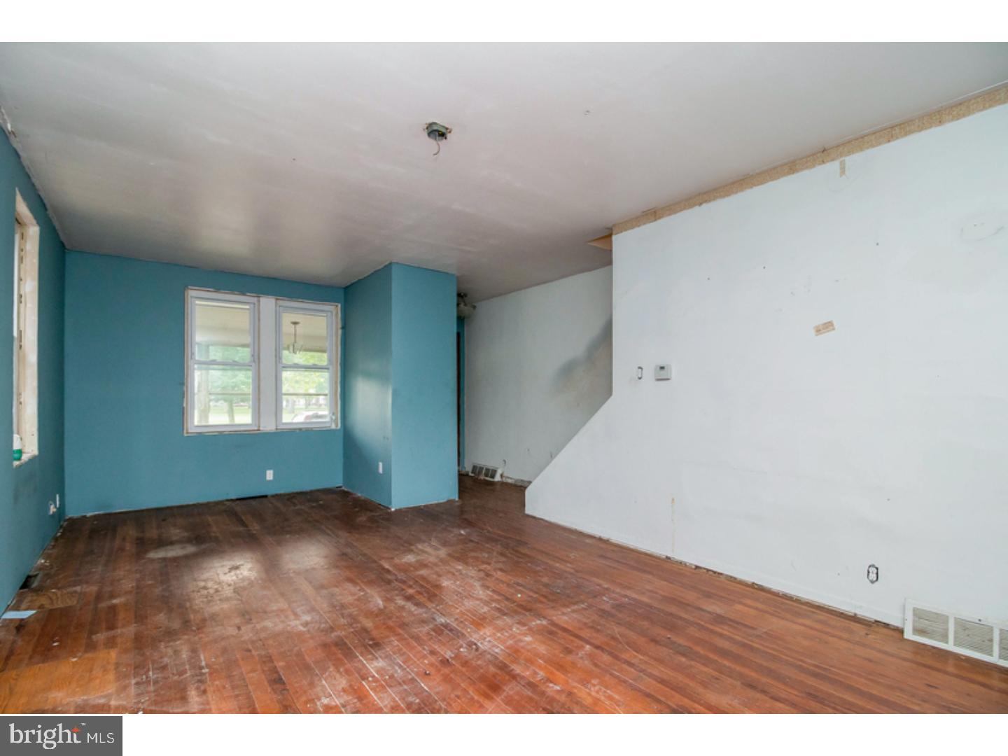 327 Middleton Street Riverside, NJ 08075 - Photo 13 of 14