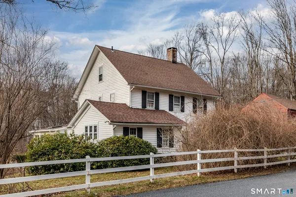 $1,595,000 | 197 Skyline Ridge Road, Bridgewater, CT 06752