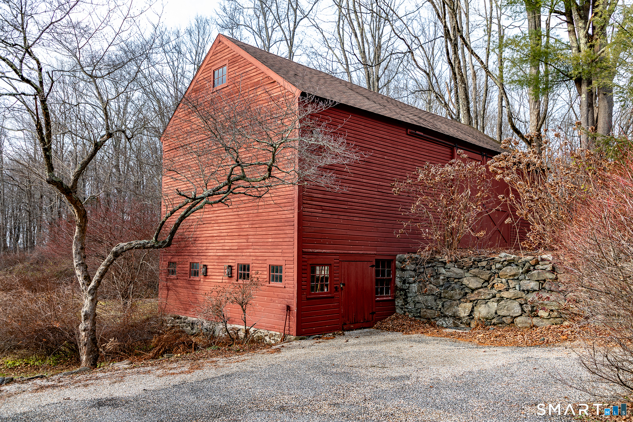 197 Skyline Ridge Road Bridgewater, CT 06752 - Photo 3 of 31