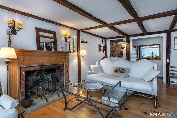 $1,595,000 | 197 Skyline Ridge Road, Bridgewater, CT 06752