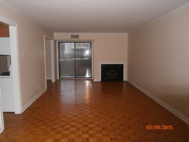 1509 South County Farm Road, Unit 14 Wheaton, IL 60189 - Photo 3 of 12