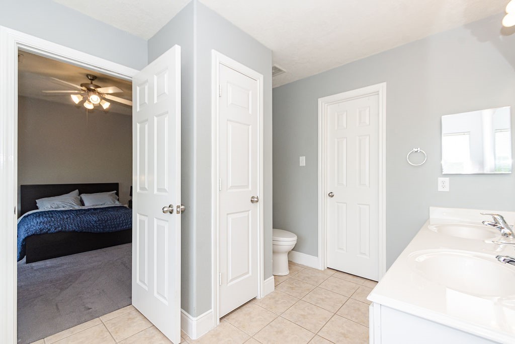 242 Drake Run Lane Dickinson, TX 77539 - Photo 12 of 18