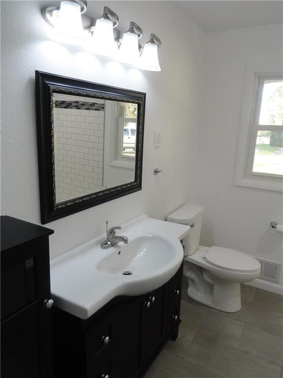 925 East Post Road Anderson, IN 46012 - Photo 9 of 16