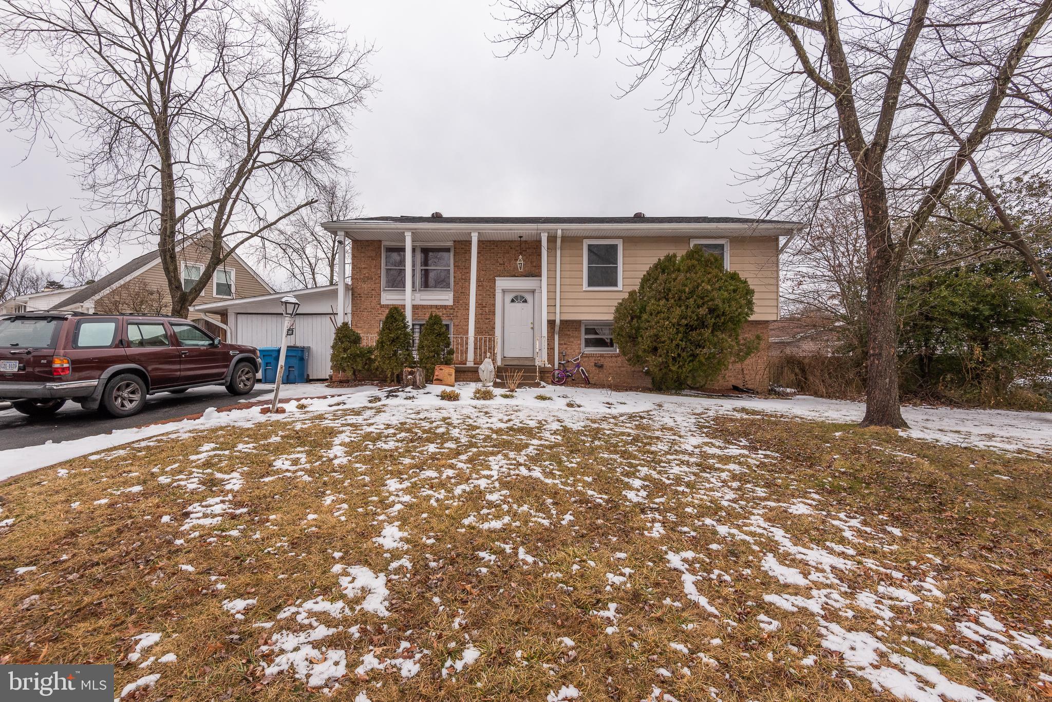 501 South Lee Road Sterling, VA 20164 - Photo 1 of 48 Gallery Image 1