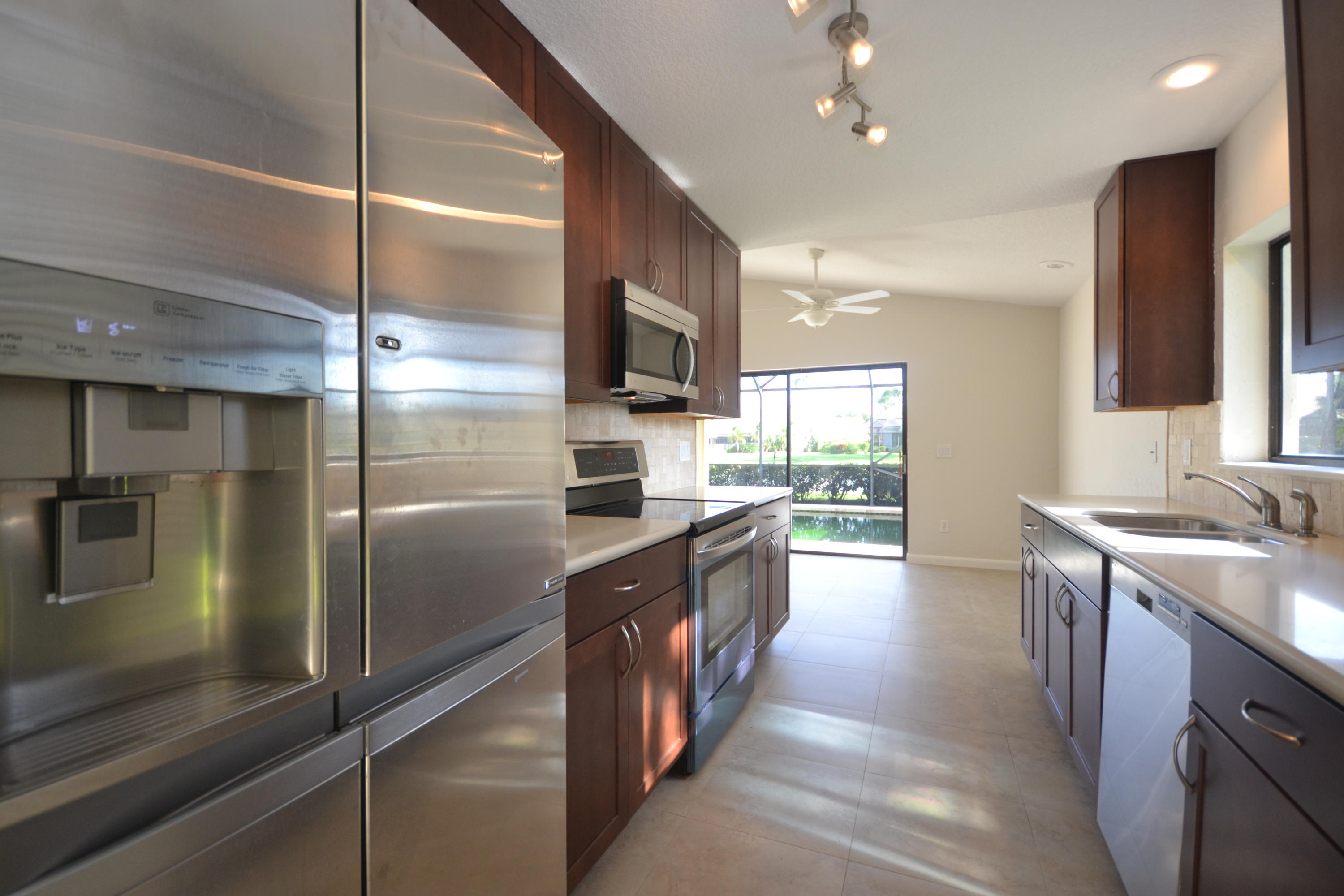 10176 Sunset Bend Drive Boca Raton, FL 33428 - Photo 9 of 41 Updated & Upgraded Kitchen
