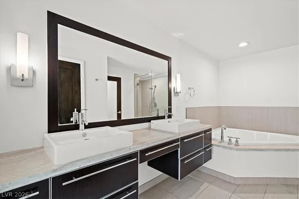 $2,295 | 8925 West Flamingo Road, Unit 102, Las Vegas, NV 89147