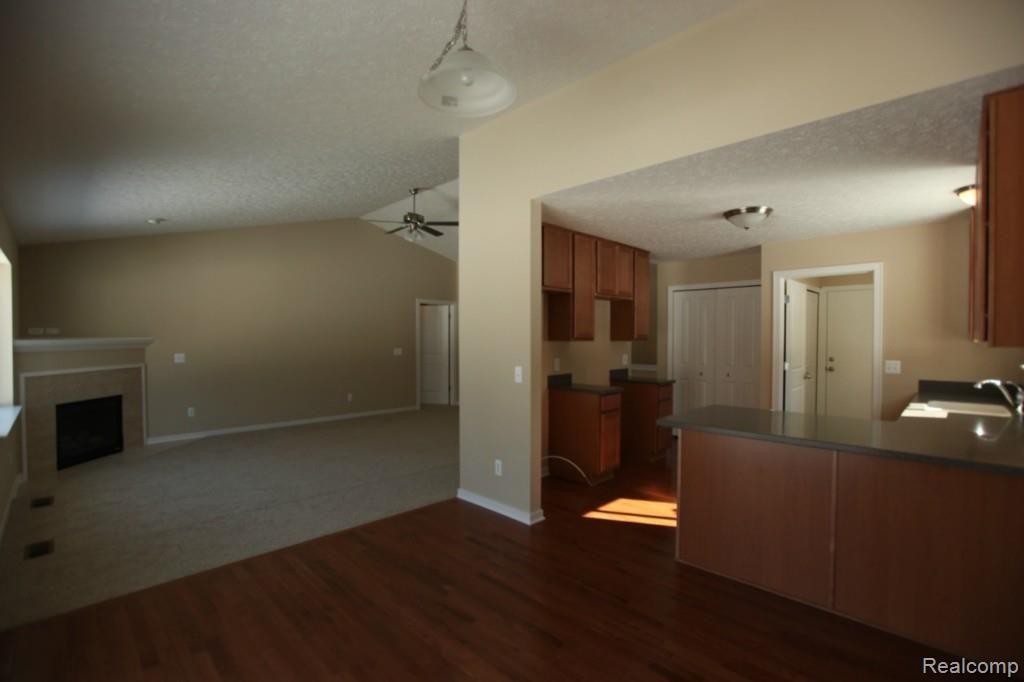 804 Spirea, Unit 98 Howell, MI 48843 - Photo 4 of 10 Previous ranch in the Meadows