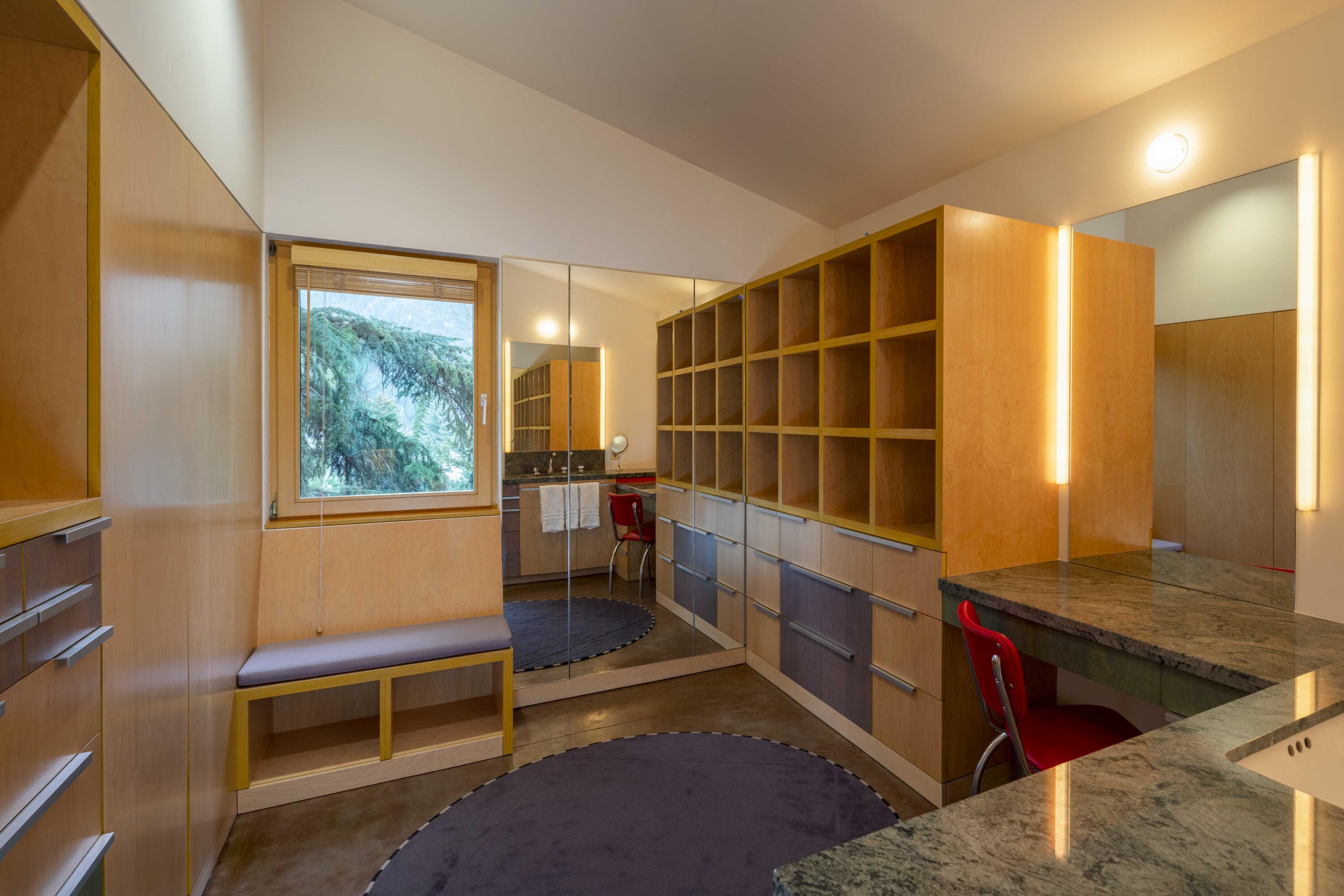 691 Walnut Avenue Ketchum, ID 83340 - Photo 15 of 25 Walk in closet