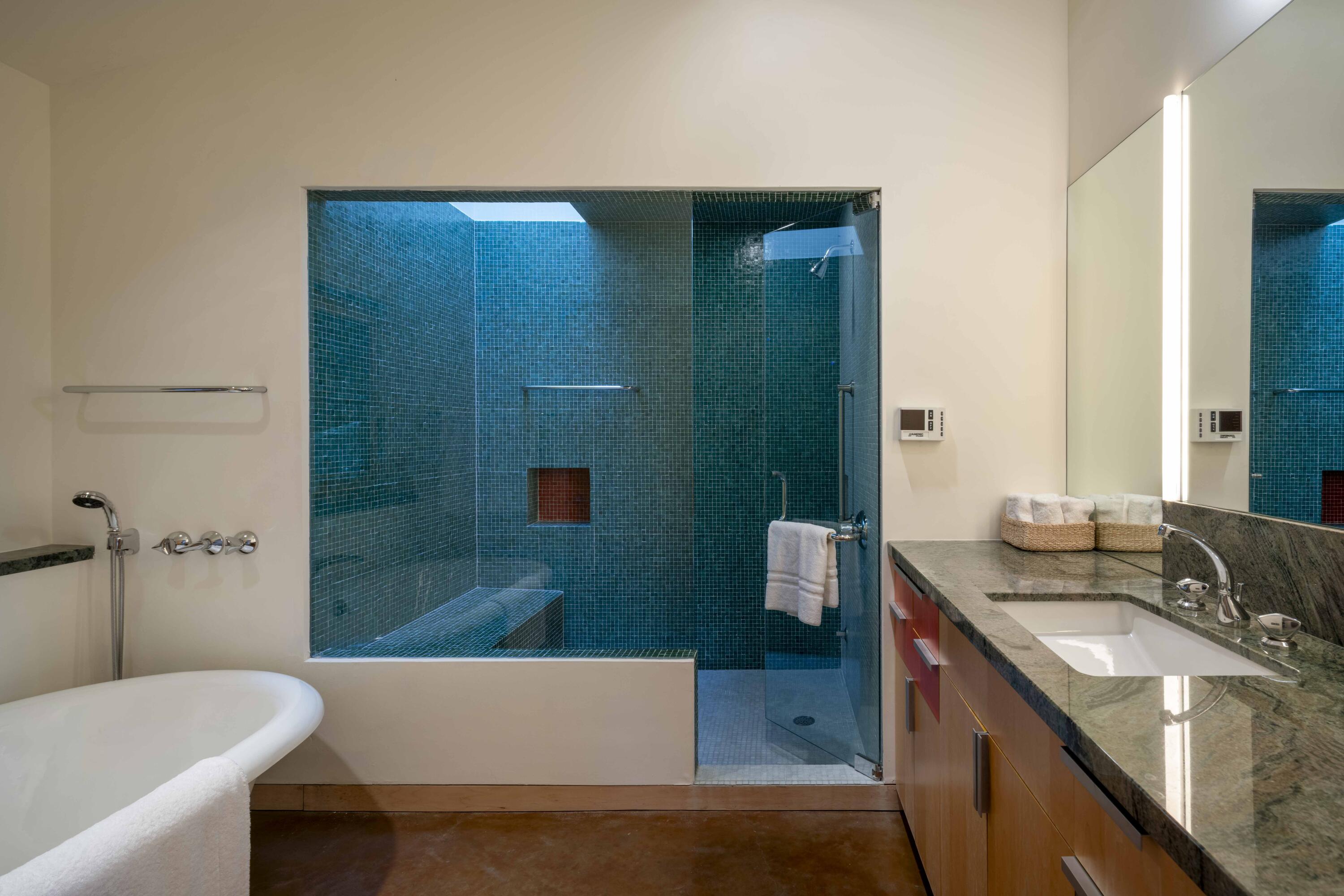 691 Walnut Avenue Ketchum, ID 83340 - Photo 16 of 25 Primary Bath