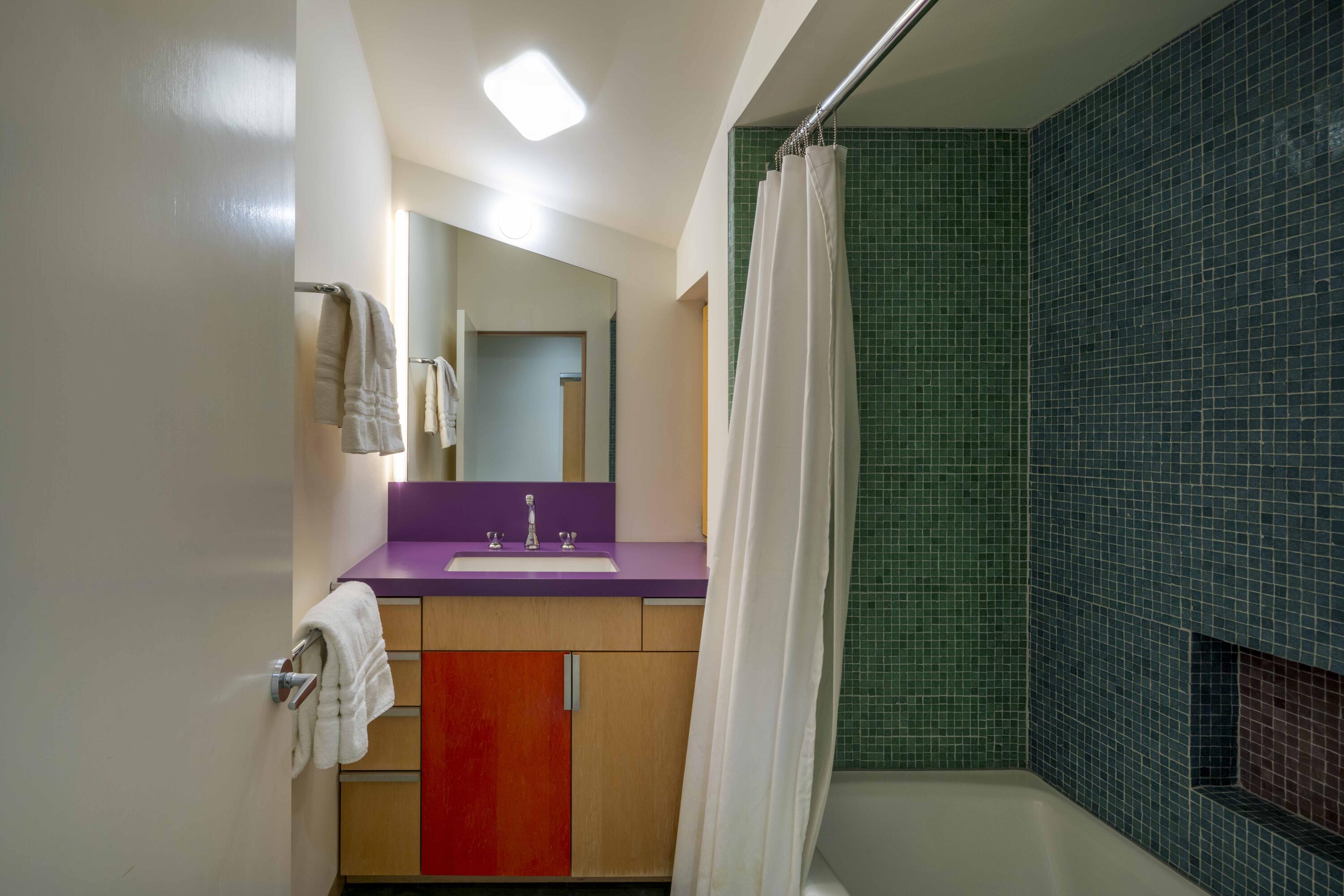 691 Walnut Avenue Ketchum, ID 83340 - Photo 19 of 25 Guest bath