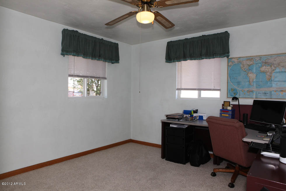 4241 East Piccadilly Road Phoenix, AZ 85018 - Photo 20 of 31 3rd Bedroom