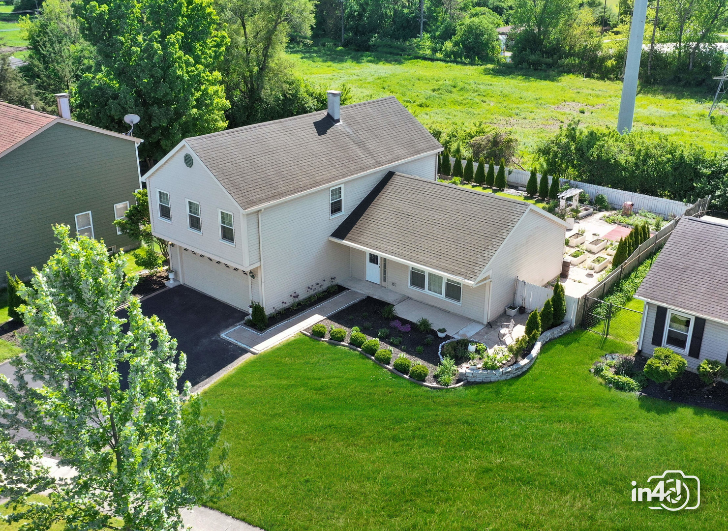 2090 Valley Road Lombard, IL 60148 - Photo 2 of 42