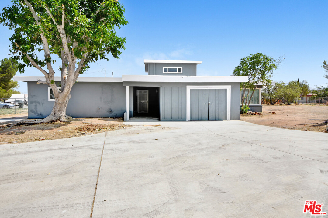 12845 Pawnee Road Apple Valley, CA 92308 - Photo 1 of 17