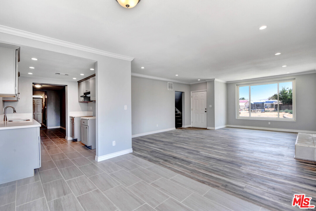 12845 Pawnee Road Apple Valley, CA 92308 - Photo 6 of 17