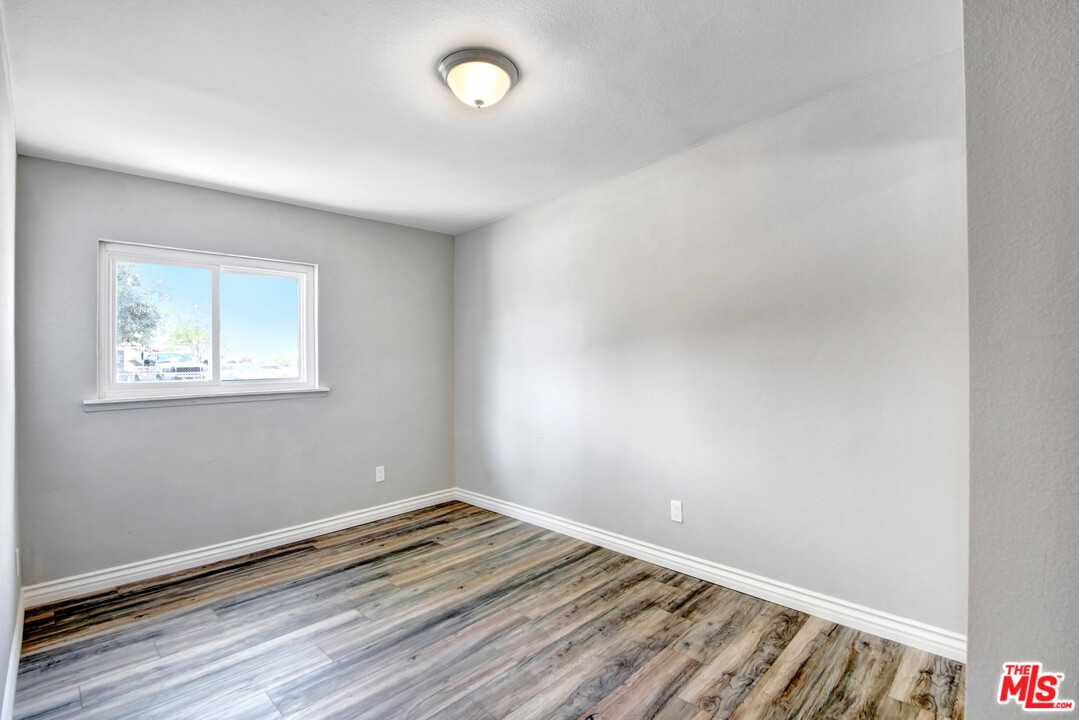 12845 Pawnee Road Apple Valley, CA 92308 - Photo 7 of 17