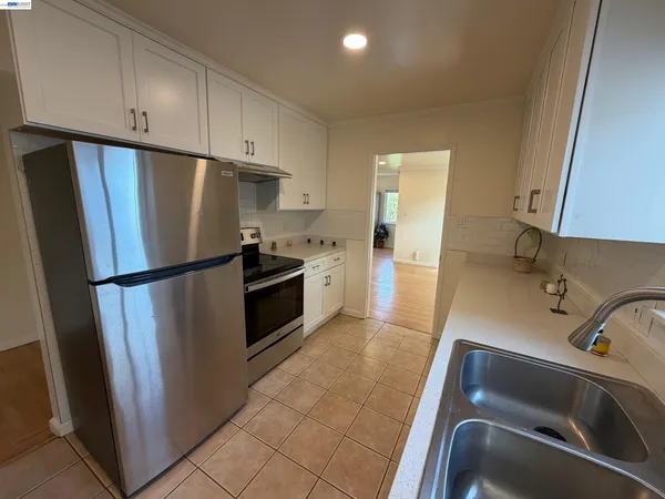 $1,299,000 | 820 Island Drive, Alameda, CA 94502