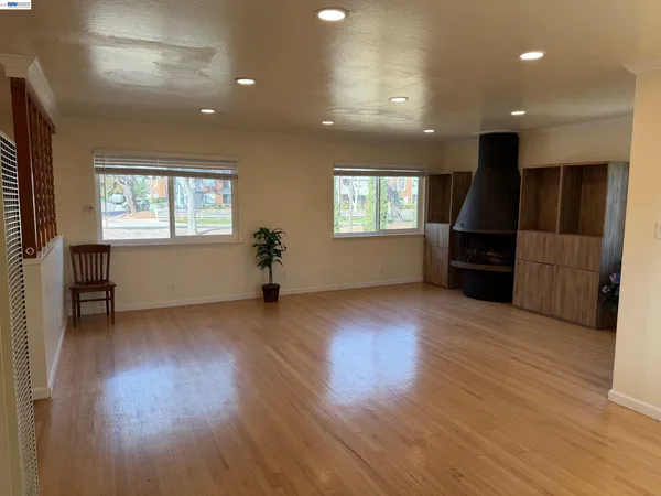 $1,299,000 | 820 Island Drive, Alameda, CA 94502