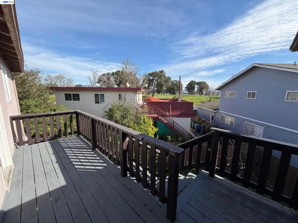 $1,299,000 | 820 Island Drive, Alameda, CA 94502