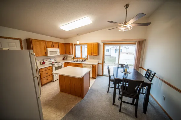 $259,000 | 2104 McQuillan Court Southeast, Rochester, MN 55904