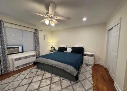 $350,000 | 313 Main Street, Unit B, Roslyn, NY 11576